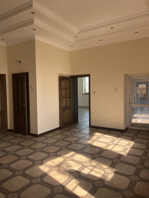Продам коммерческое помещение 720,5 м2, Ю.Гагарина ул, 98, Калининград г