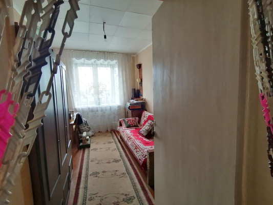 Продам трехкомнатную (3-комн.) квартиру, Карла Маркса ул, 1ка, Ишим г