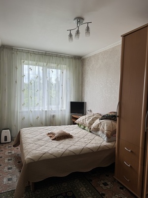 Продам трехкомнатную (3-комн.) квартиру, Кузнецкстроевский (Центральный р-н) пр-кт, 22, Новокузнецк г