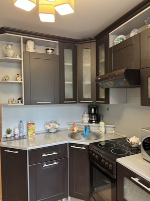 Продам трехкомнатную (3-комн.) квартиру, Кузнецкстроевский (Центральный р-н) пр-кт, 22, Новокузнецк г