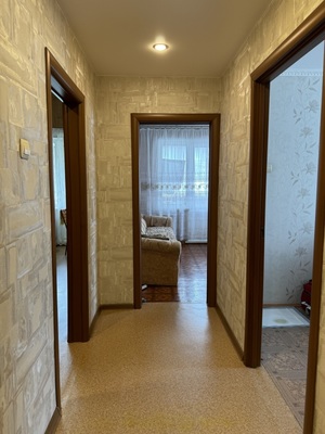 Продам трехкомнатную (3-комн.) квартиру, Кузнецкстроевский (Центральный р-н) пр-кт, 22, Новокузнецк г