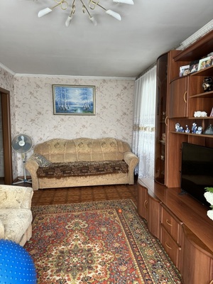 Продам трехкомнатную (3-комн.) квартиру, Кузнецкстроевский (Центральный р-н) пр-кт, 22, Новокузнецк г