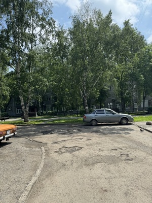 Продам трехкомнатную (3-комн.) квартиру, Кузнецкстроевский (Центральный р-н) пр-кт, 22, Новокузнецк г