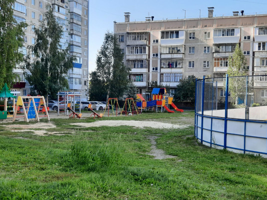 Продам трехкомнатную (3-комн.) квартиру, Академика Павлова ул, 40, Миасс г