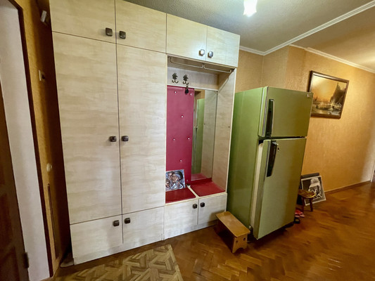 Продам трехкомнатную (3-комн.) квартиру, Селиванова ул, 23, Ростов-на-Дону г