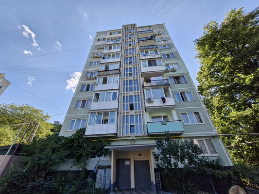 Продам трехкомнатную (3-комн.) квартиру, Винодела Егорова ул, 15, Массандра пгт