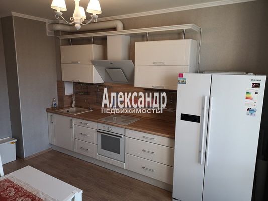 Продам трехкомнатную (3-комн.) квартиру, Тихвинская (Сертолово-2 мкр.) ул, 6к5, Сертолово г