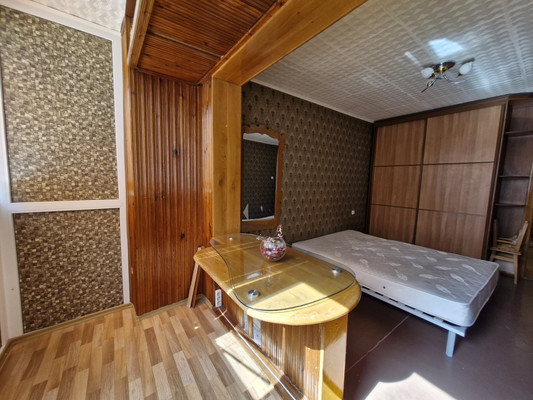 Продам трехкомнатную (3-комн.) квартиру, Винодела Егорова ул, 15, Массандра пгт