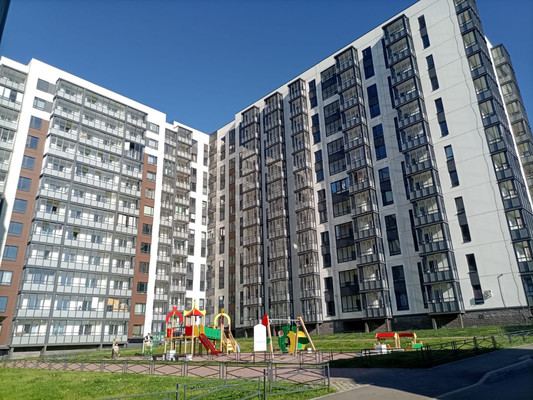 Продам трехкомнатную (3-комн.) квартиру, Мира ул, 9, Старая д