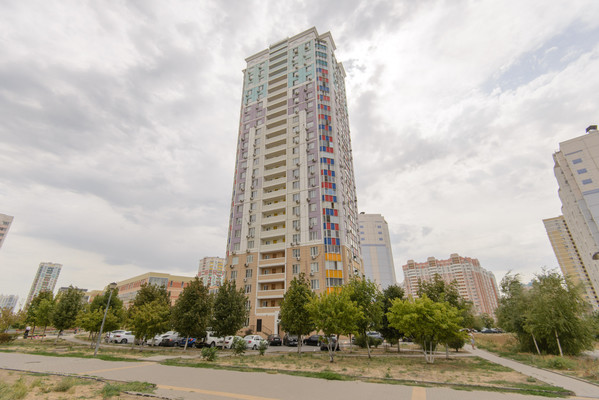 Продам трехкомнатную (3-комн.) квартиру, Еременко ул, 101/1, Ростов-на-Дону г