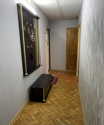 Продам трехкомнатную (3-комн.) квартиру, Капитана Маклакова ул, 52, Мурманск г