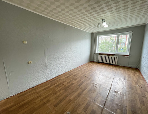 Продам двухкомнатную (2-комн.) квартиру, 1-й Микрорайон ул, 20, Эльбан рп