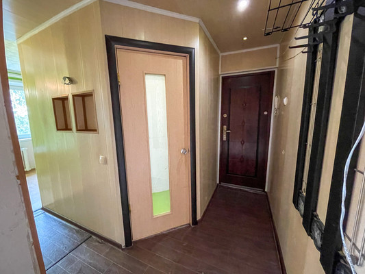 Продам двухкомнатную (2-комн.) квартиру, 1-й Микрорайон ул, 20, Эльбан рп