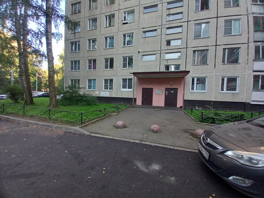 Продам трехкомнатную (3-комн.) квартиру, Луначарского пр-кт, 94ак1, Санкт-Петербург г