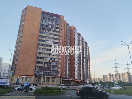 Продам двухкомнатную (2-комн.) квартиру, Авиаторов Балтики пр-кт, 13, Мурино п