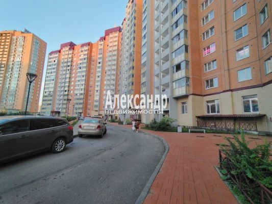 Продам двухкомнатную (2-комн.) квартиру, Авиаторов Балтики пр-кт, 13, Мурино п