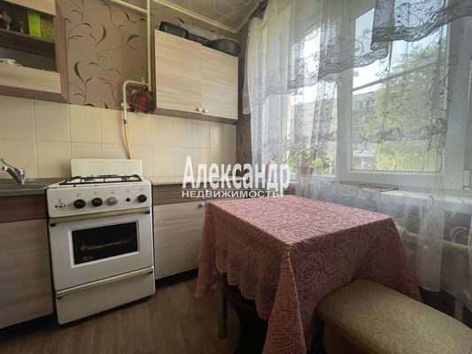 Продам двухкомнатную (2-комн.) квартиру, Новая ул, 20, Кировск г