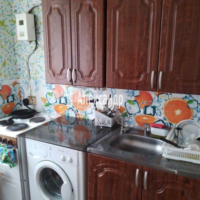 Продам двухкомнатную (2-комн.) квартиру, Ленинградская ул, 2, Ласанен п