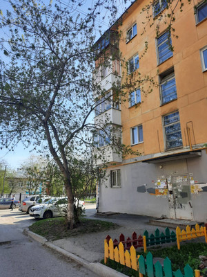 Продам двухкомнатную (2-комн.) квартиру, Победы ул, 10, Екатеринбург г