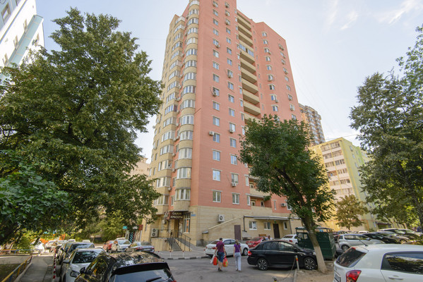 Продам трехкомнатную (3-комн.) квартиру, Космонавтов пр-кт, 25/1, Ростов-на-Дону г