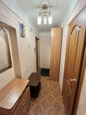 Продам двухкомнатную (2-комн.) квартиру, Трудовых Резервов ул, 8, Мурманск г