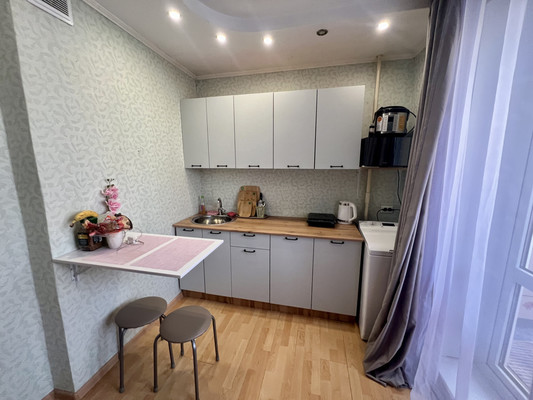 Продам однокомнатную (1-комн.) квартиру, Д мкр, 31д, Новомичуринск г