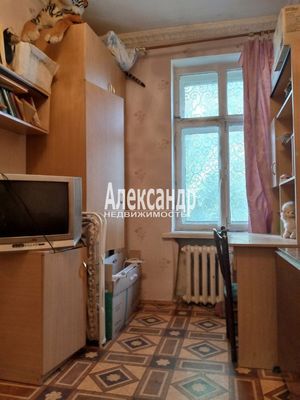 Продам трехкомнатную (3-комн.) квартиру, Железнодорожная ул, 1, Металлострой п