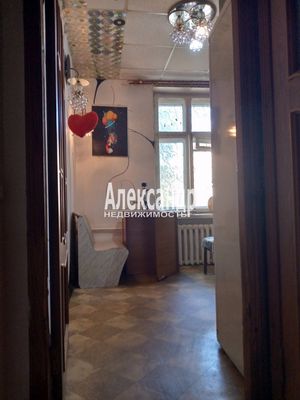 Продам трехкомнатную (3-комн.) квартиру, Железнодорожная ул, 1, Металлострой п