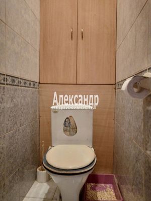 Продам трехкомнатную (3-комн.) квартиру, Железнодорожная ул, 1, Металлострой п