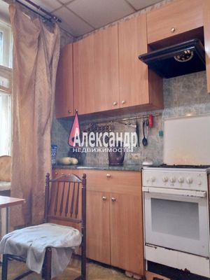 Продам трехкомнатную (3-комн.) квартиру, Железнодорожная ул, 1, Металлострой п
