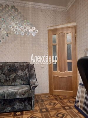 Продам трехкомнатную (3-комн.) квартиру, Железнодорожная ул, 1, Металлострой п