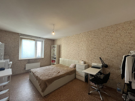 Продам трехкомнатную (3-комн.) квартиру, Земская ул, 2, Чехов г