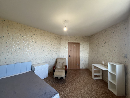Продам трехкомнатную (3-комн.) квартиру, Земская ул, 2, Чехов г