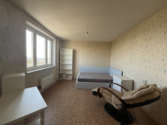 Продам трехкомнатную (3-комн.) квартиру, Земская ул, 2, Чехов г