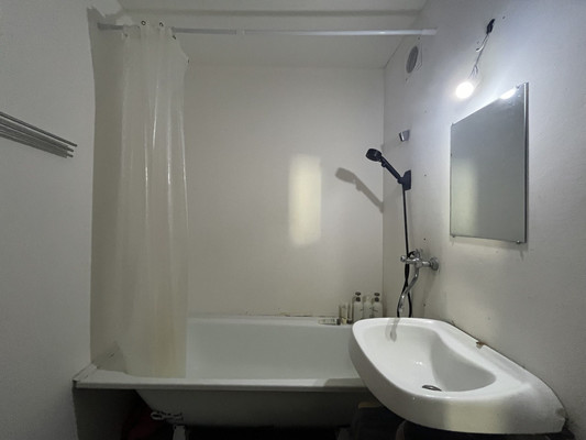Продам трехкомнатную (3-комн.) квартиру, Земская ул, 2, Чехов г