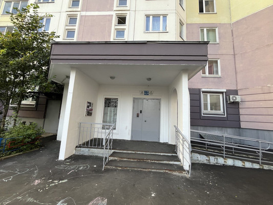 Продам трехкомнатную (3-комн.) квартиру, Земская ул, 2, Чехов г