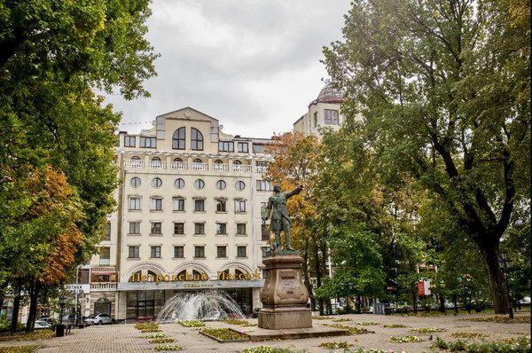 Продам трехкомнатную (3-комн.) квартиру, 20-летия ВЛКСМ ул, 54а, Воронеж г