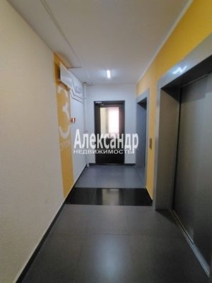 Продам трехкомнатную (3-комн.) квартиру, Шувалова ул, 48, Мурино п