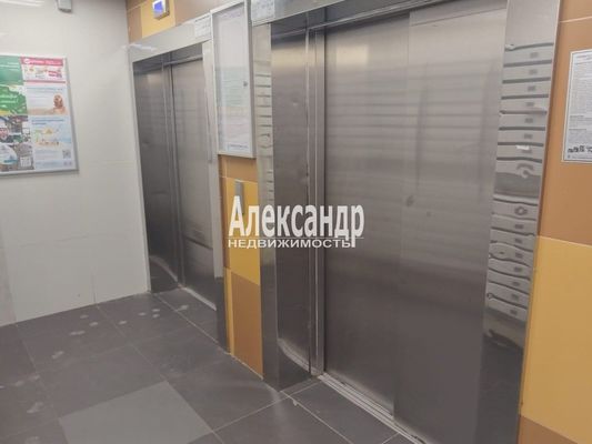 Продам трехкомнатную (3-комн.) квартиру, Шувалова ул, 48, Мурино п
