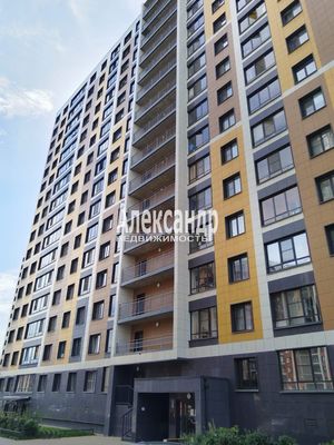 Продам трехкомнатную (3-комн.) квартиру, Шувалова ул, 48, Мурино п