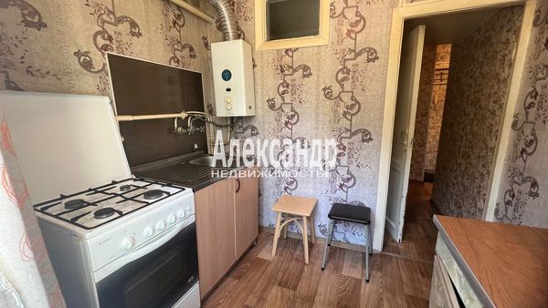 Продам трехкомнатную (3-комн.) квартиру, Акулова ул, 8, Выборг г