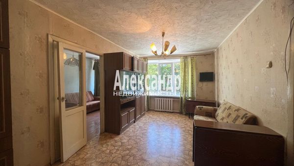 Продам трехкомнатную (3-комн.) квартиру, Акулова ул, 8, Выборг г