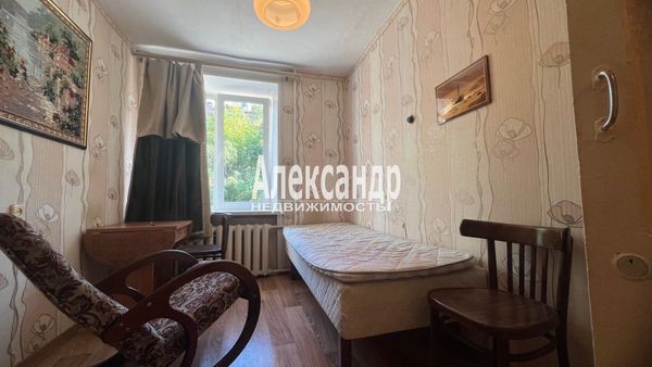 Продам трехкомнатную (3-комн.) квартиру, Акулова ул, 8, Выборг г