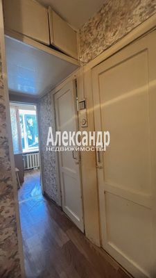 Продам трехкомнатную (3-комн.) квартиру, Акулова ул, 8, Выборг г