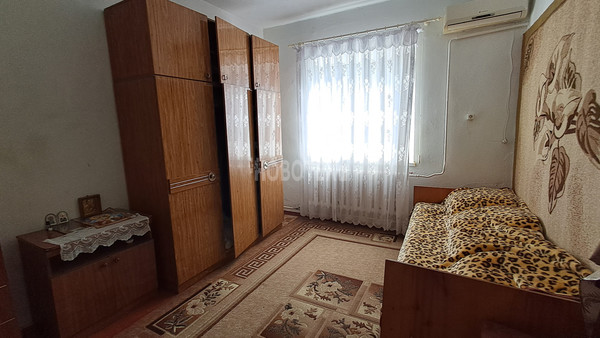 Продам трехкомнатную (3-комн.) квартиру, Станиславского ул, 3, Каневская ст-ца