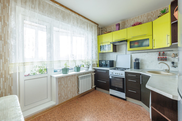 Продам однокомнатную (1-комн.) квартиру, братьев Ткачевых ул, 3, Брянск г