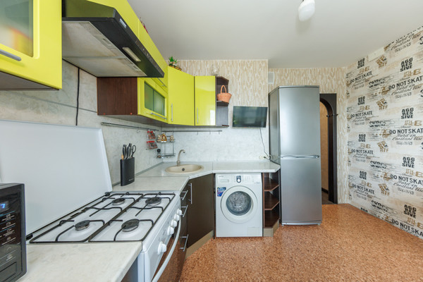 Продам однокомнатную (1-комн.) квартиру, братьев Ткачевых ул, 3, Брянск г