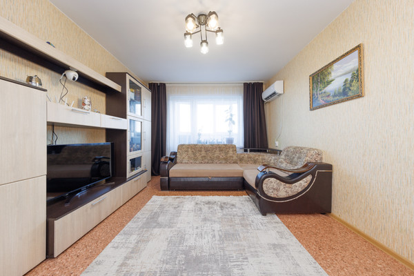 Продам однокомнатную (1-комн.) квартиру, братьев Ткачевых ул, 3, Брянск г