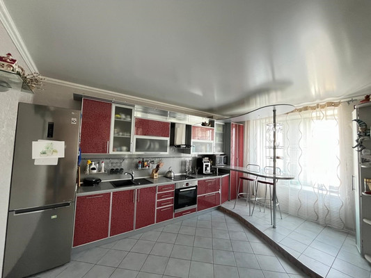 Продам трехкомнатную (3-комн.) квартиру, Дуки ул, 60, Брянск г