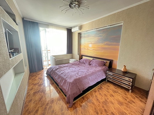 Продам трехкомнатную (3-комн.) квартиру, Дуки ул, 60, Брянск г